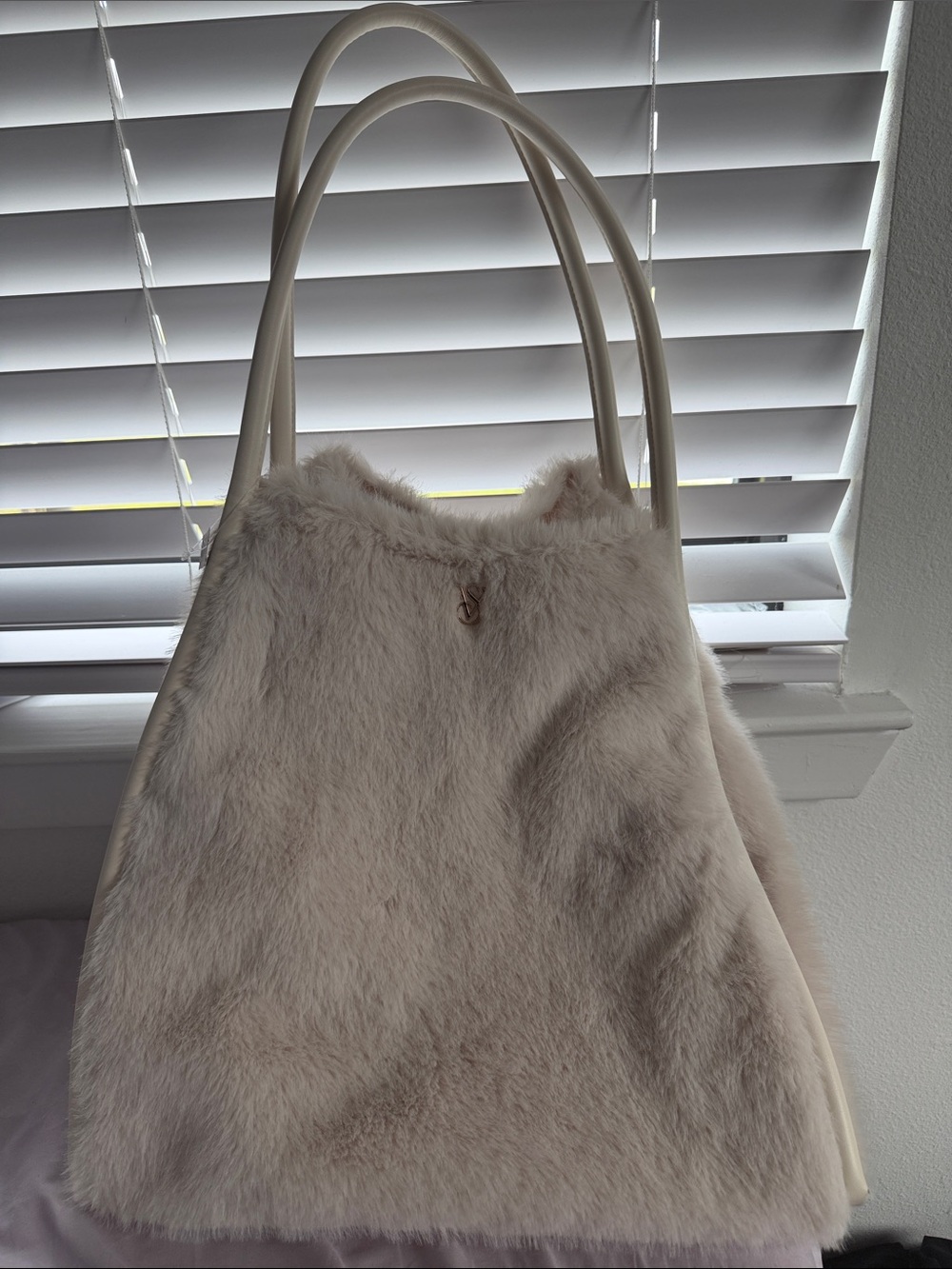 Plush Faux Fur Tote Bag in Light Cream